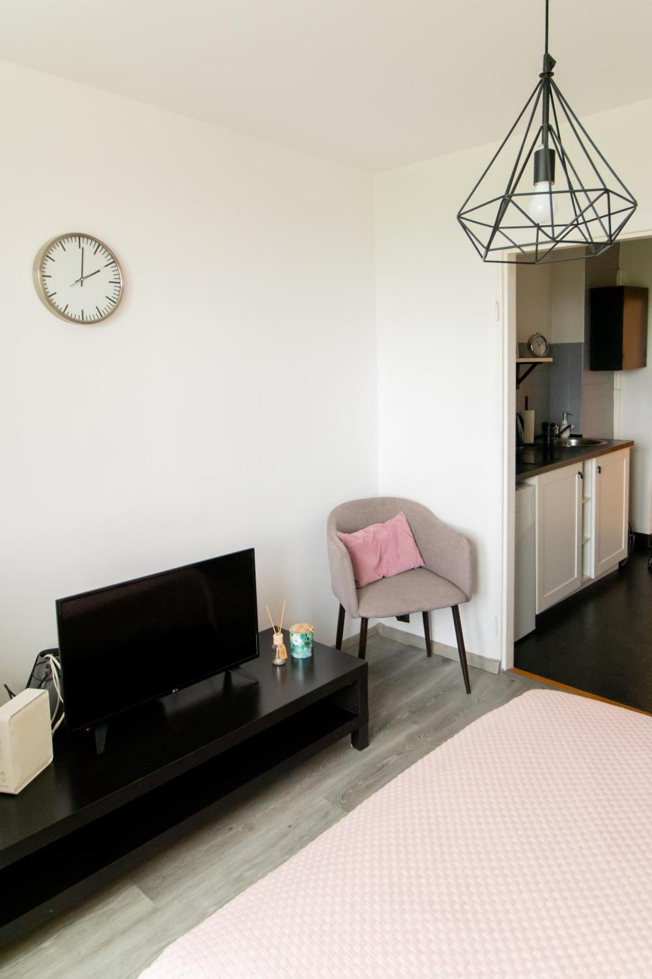 Piotrapartments - Daleka Cozy Train&Airport Apartment Warsaw Ngoại thất bức ảnh