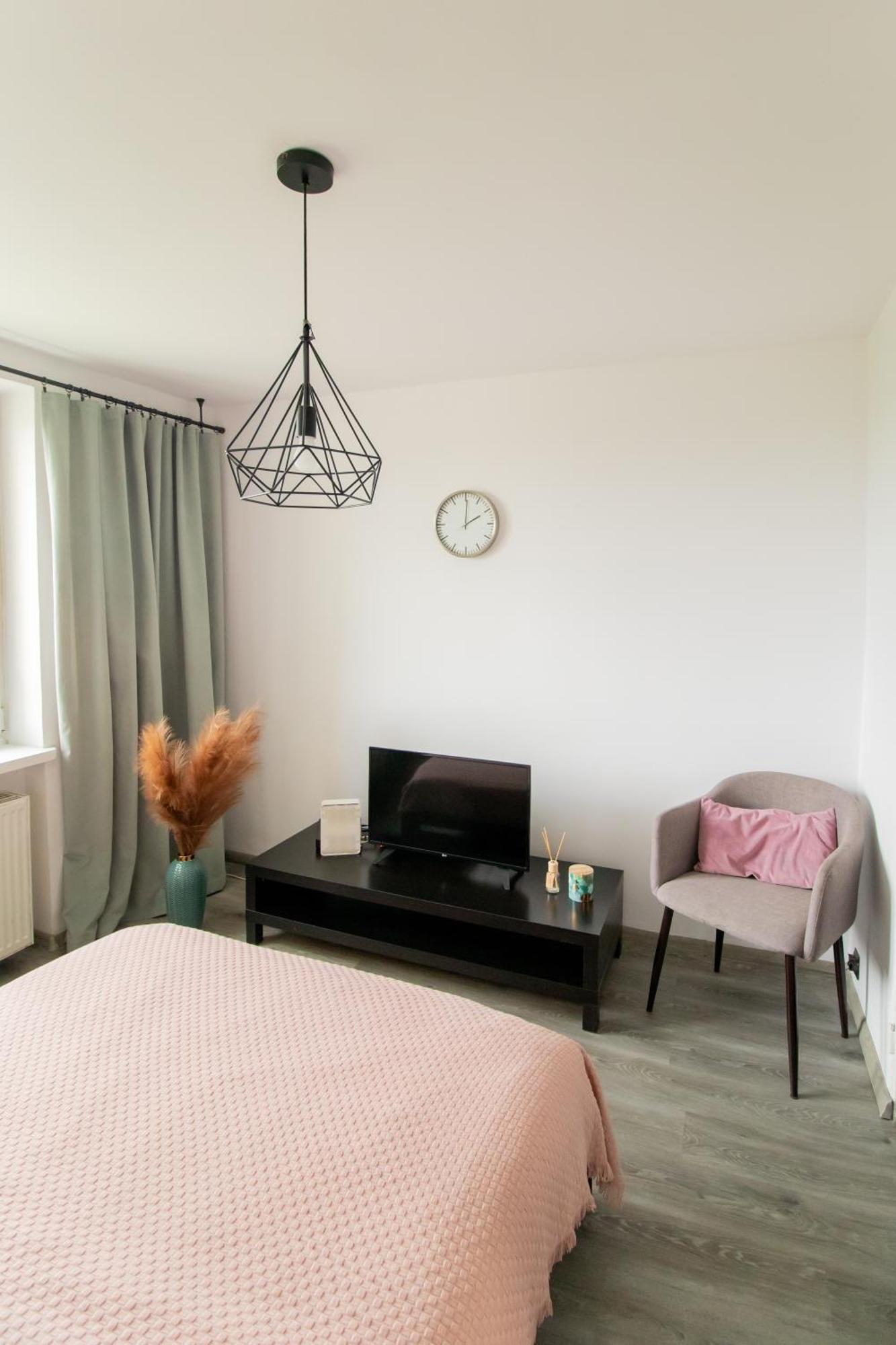 Piotrapartments - Daleka Cozy Train&Airport Apartment Warsaw Ngoại thất bức ảnh