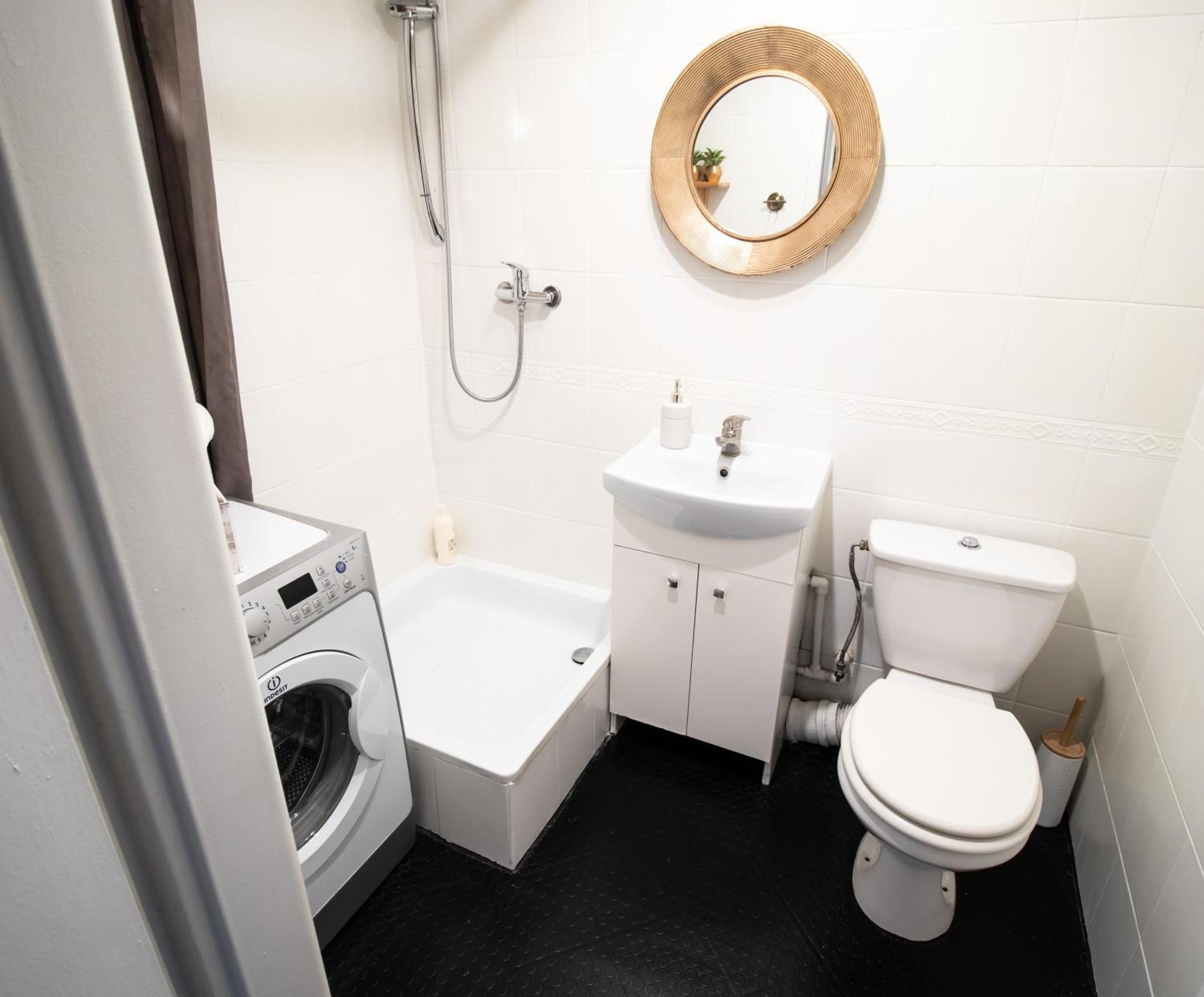 Piotrapartments - Daleka Cozy Train&Airport Apartment Warsaw Ngoại thất bức ảnh