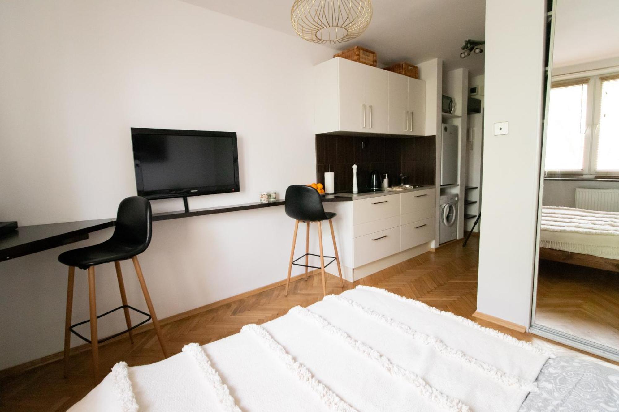 Piotrapartments - Daleka Cozy Train&Airport Apartment Warsaw Ngoại thất bức ảnh