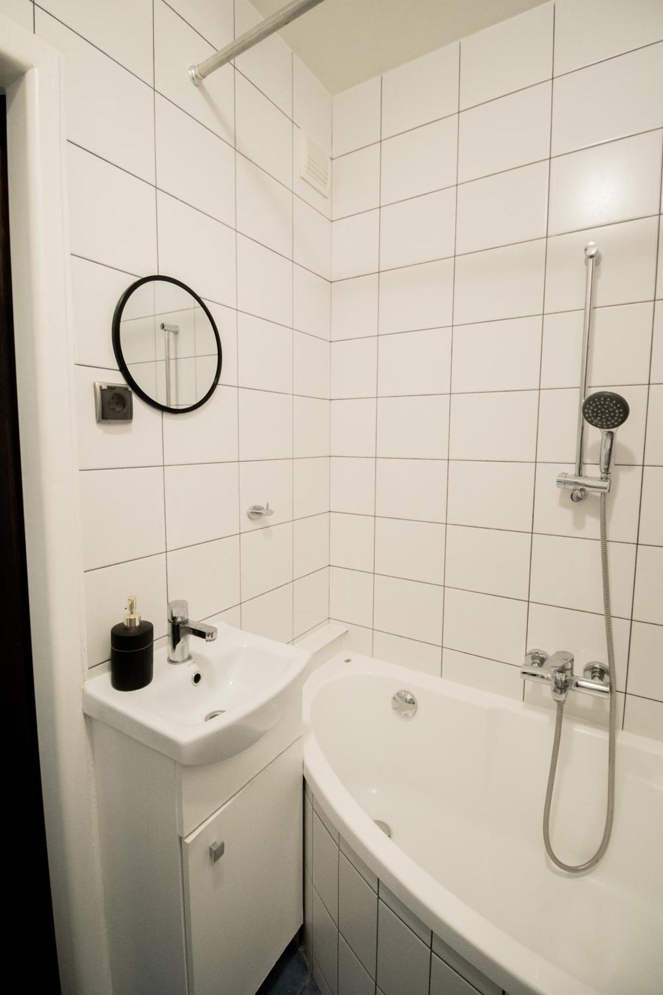 Piotrapartments - Daleka Cozy Train&Airport Apartment Warsaw Ngoại thất bức ảnh