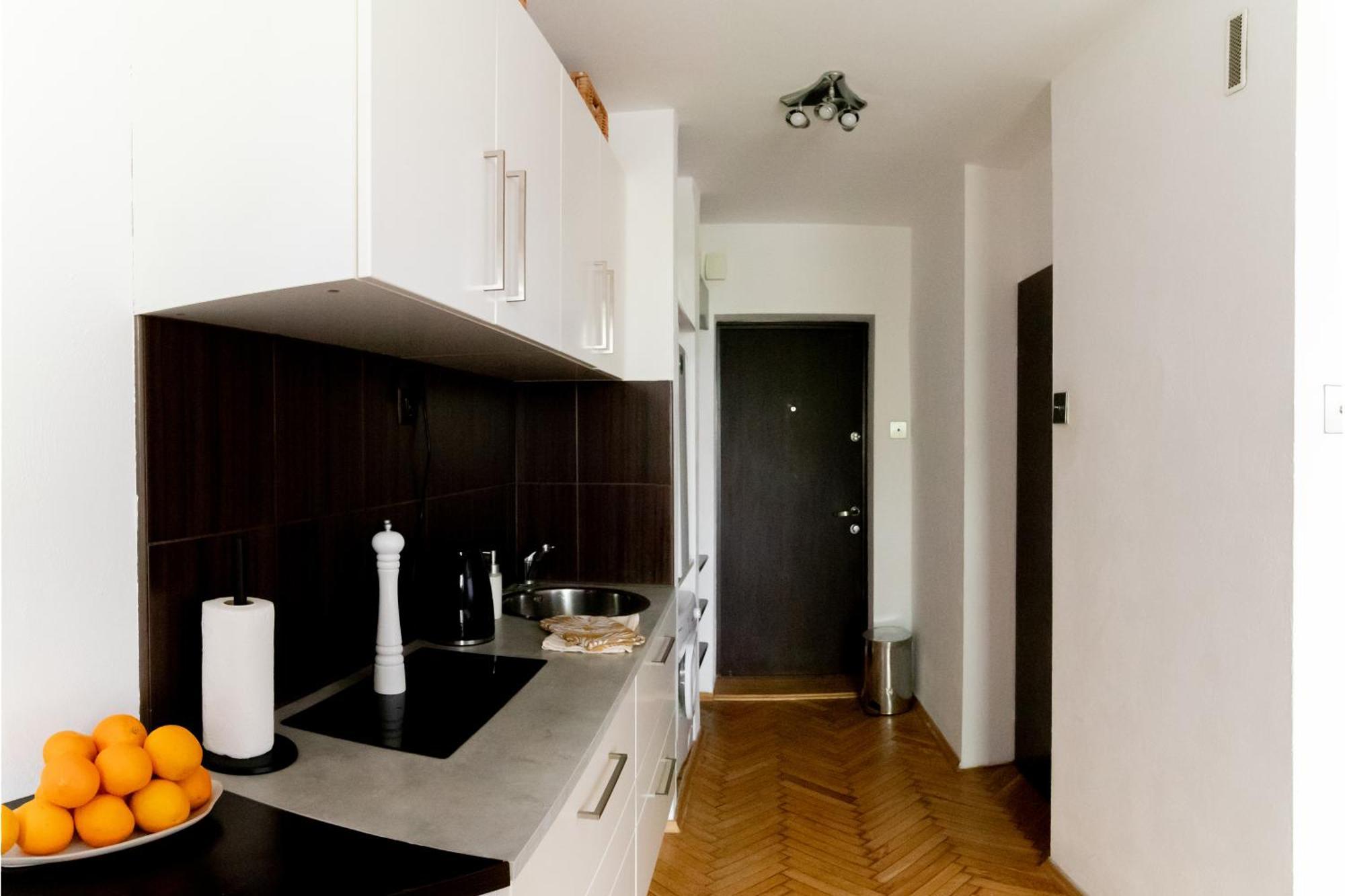 Piotrapartments - Daleka Cozy Train&Airport Apartment Warsaw Ngoại thất bức ảnh